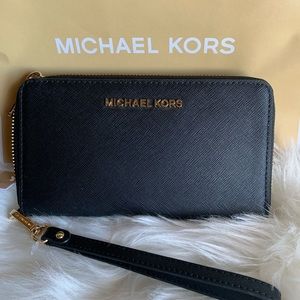 💯 Michael Kors Phone case wallet wristlet